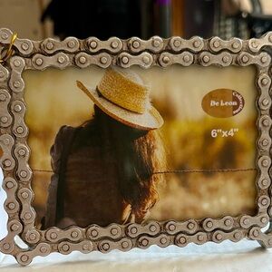 Unique Chain Link Picture Frame